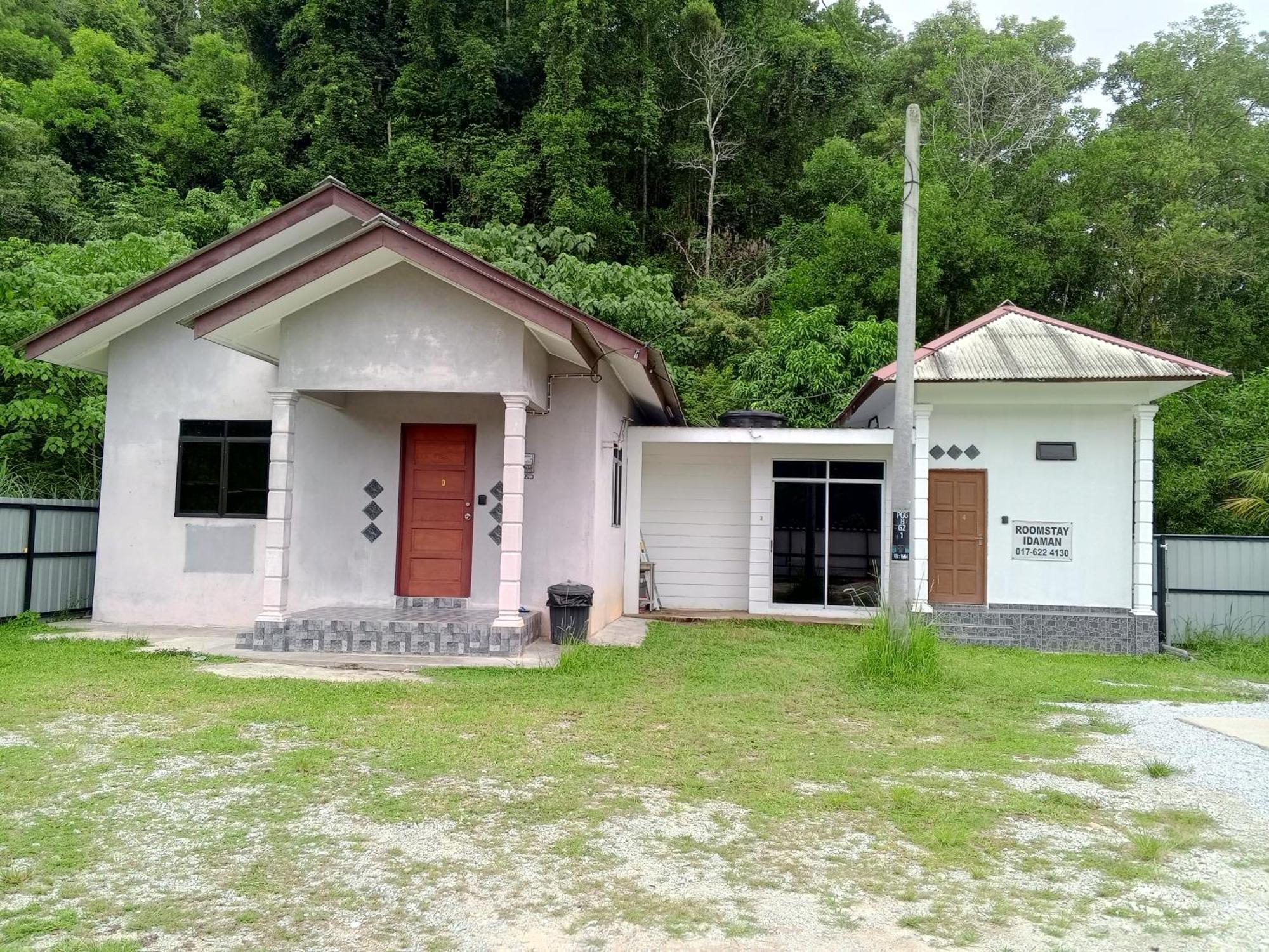 Homestay Idaman B B With 2 Room Aircond 2 Quen Bed And Not Sharing Room -Privacy Куала-Тренгану Экстерьер фото